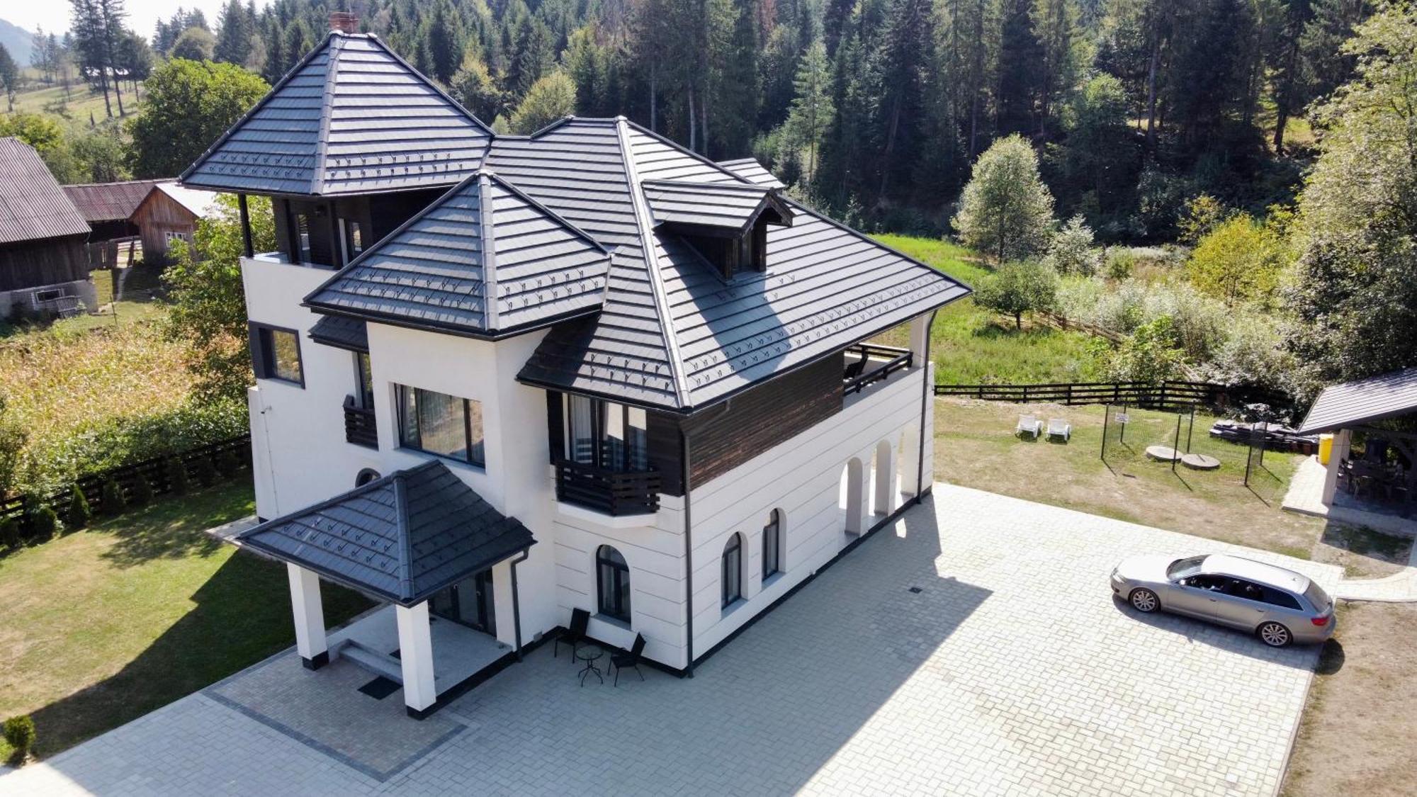 Pensiunea La Brazi Manastirea Humorului Exterior photo